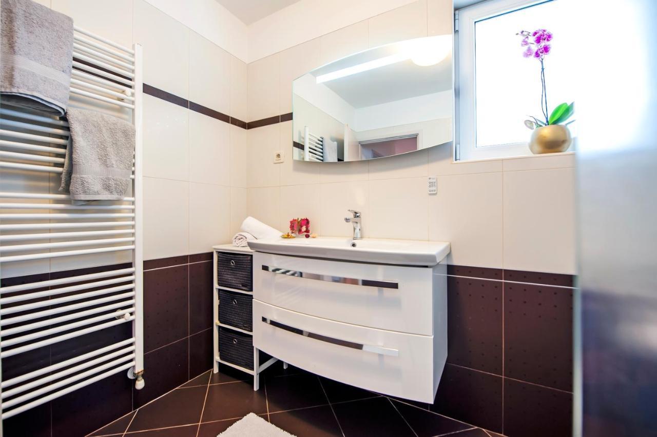 Cerin Apartment Rovinj Exteriör bild