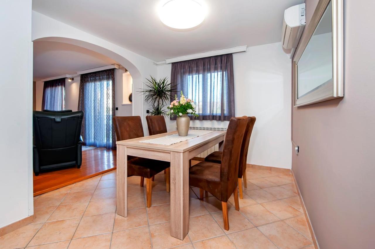 Cerin Apartment Rovinj Exteriör bild